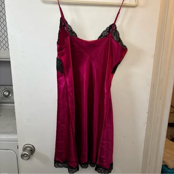 NWT Victoria's Secret Silk Hot Pink Slip Dress Black Lace Nightgown Chemise Sz L - threedaughtersproperties.com NWT Victoria's Secret Silk Hot Pink Slip Dress Black Lace Nightgown Chemise Sz L - threedaughtersproperties.com
